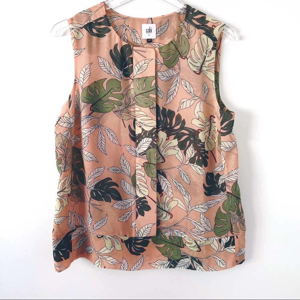 CAbi Tropical Banana Leaf Print Sleeveless Blouse Tank Top